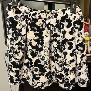 Joe B skirt. size L
